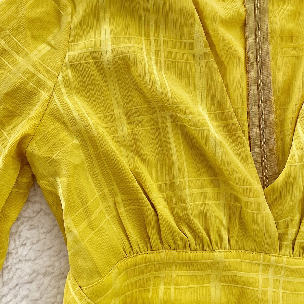 Yellow Ruffled Romper🌼 - Picture 4 of 7